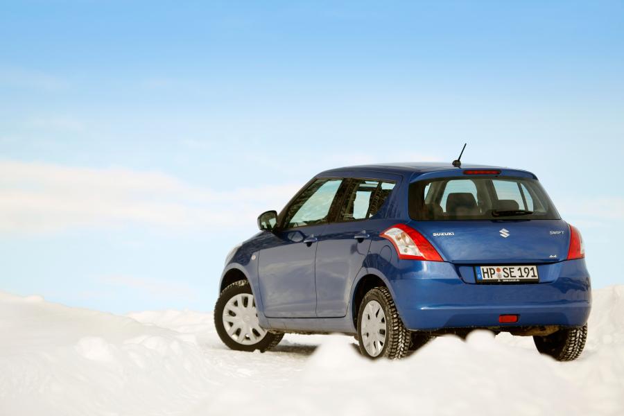  Suzuki Swift 4x4 2011 года  (фото 2 из 16)